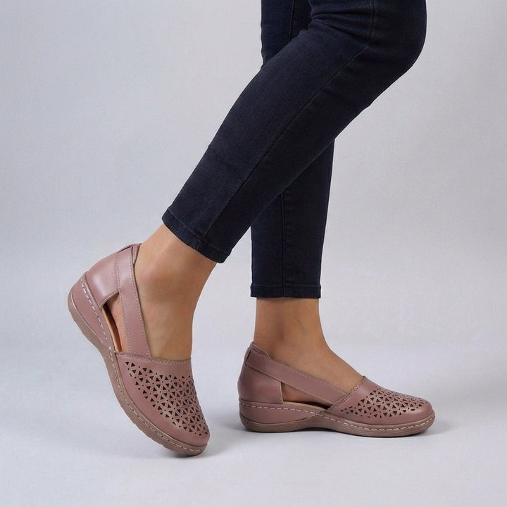 Sydney | Women’s Orthopedic Scalloped Cut-Out Comfort Sandals