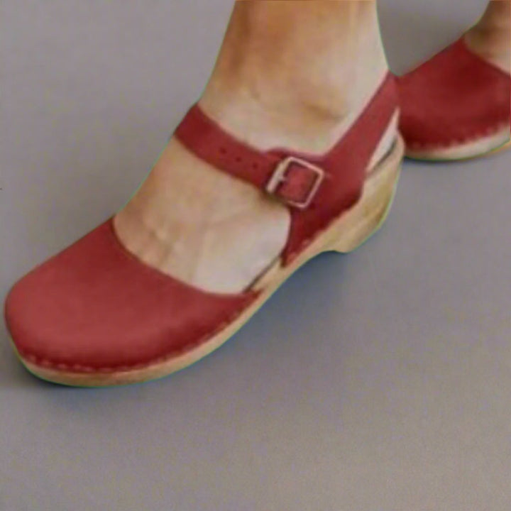 Women's Comfortable Sandals Closed Toe Ankle Strap Platform Clogs - Red