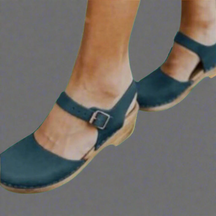 Women's Platform Clogs Wooden Heel Closed Toe Ankle Strap - Blue