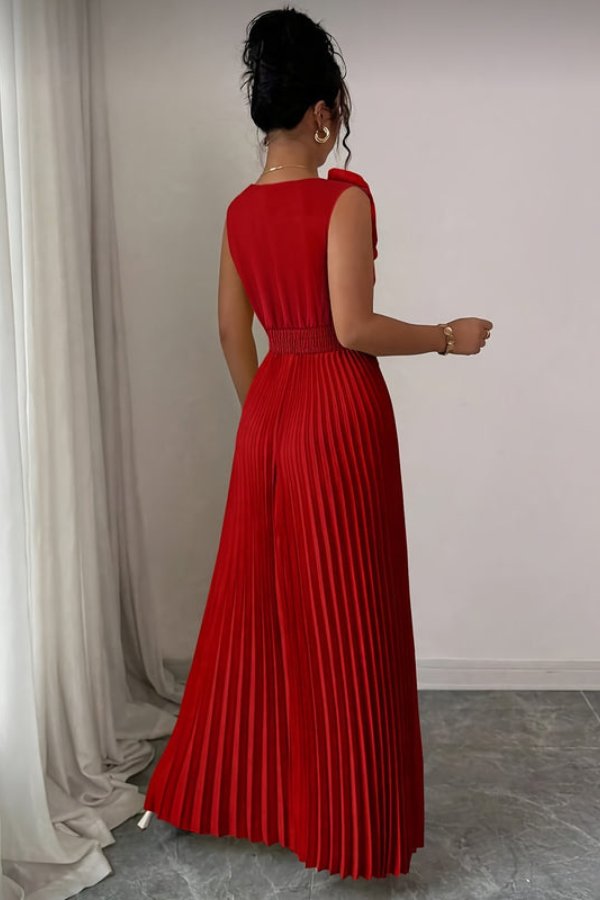 Women's Pleated Sleeveless Floral Applique Evening Gown