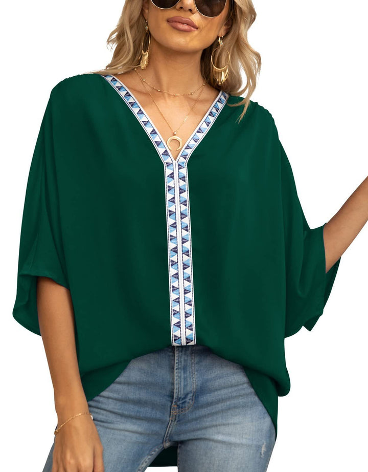 Women's Relaxed V-Neck Geometric Trim Oversized Tunic Top - Dunkelgrün