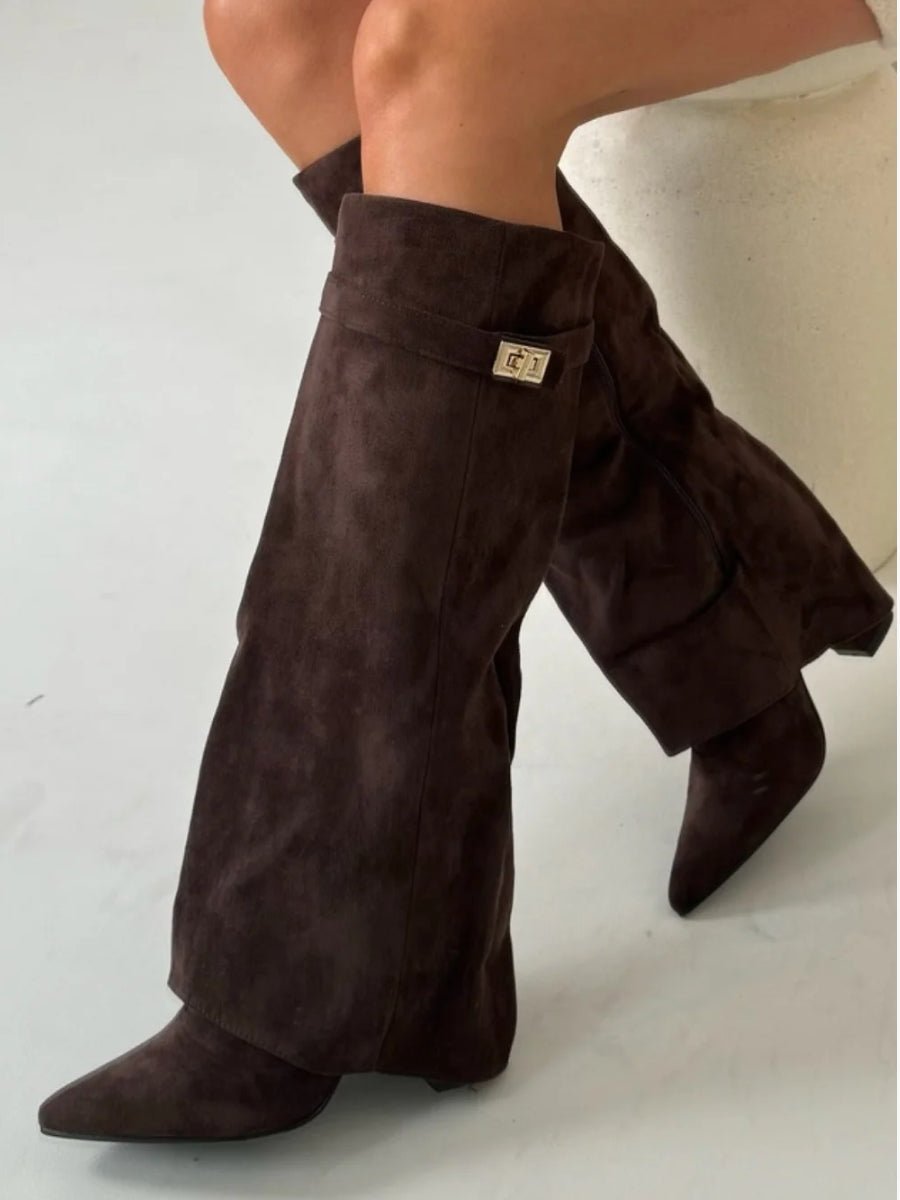 Women's Suede Knee High Boots with Gold Hardware - Braun Wildleder